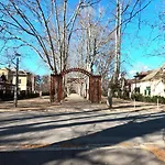 فندق Gosztonyi *