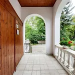 Hotel Gosztonyi *