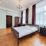 Gosztonyi Ξενοδοχείο *