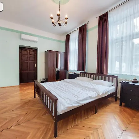Gosztonyi Hotel *