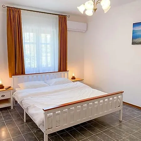 Gosztonyi Hotel *