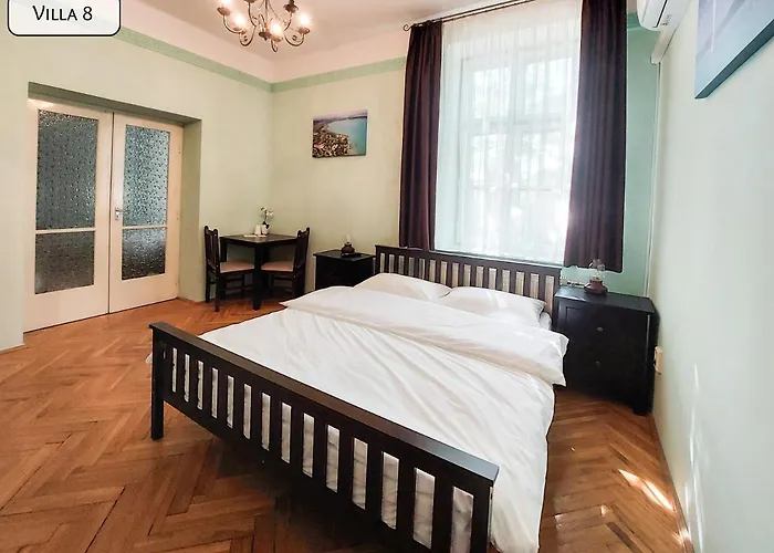 ホテル Gosztonyi *